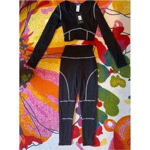 Fashion Nova’s “Hard to Admit” legging set🖤